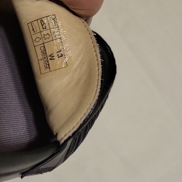 SAS Men's Classic Black Slip-On Loafers - Picture 4 of 9